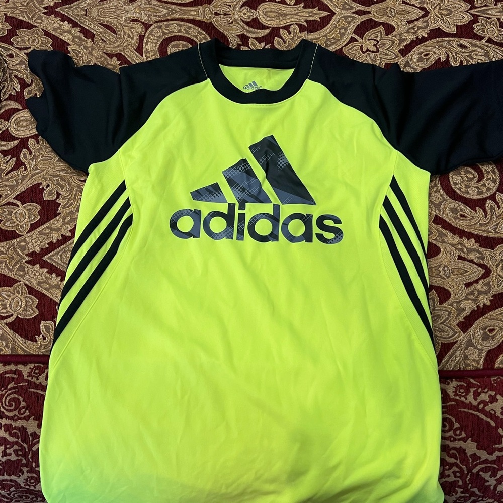 Short sleeve shirt
